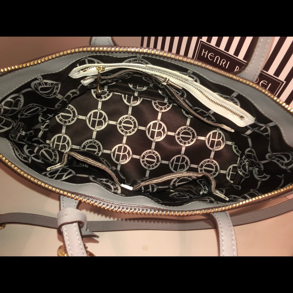 COLLECTIBLE! Henri Bendel West 57th crossbody bag - Picture 6 of 8